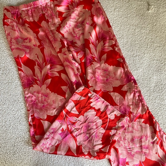 Sofía Intimates Floral Satin  Red and Pink summer Resort Wear Sleepwear Pants L - Picture 8 of 9
